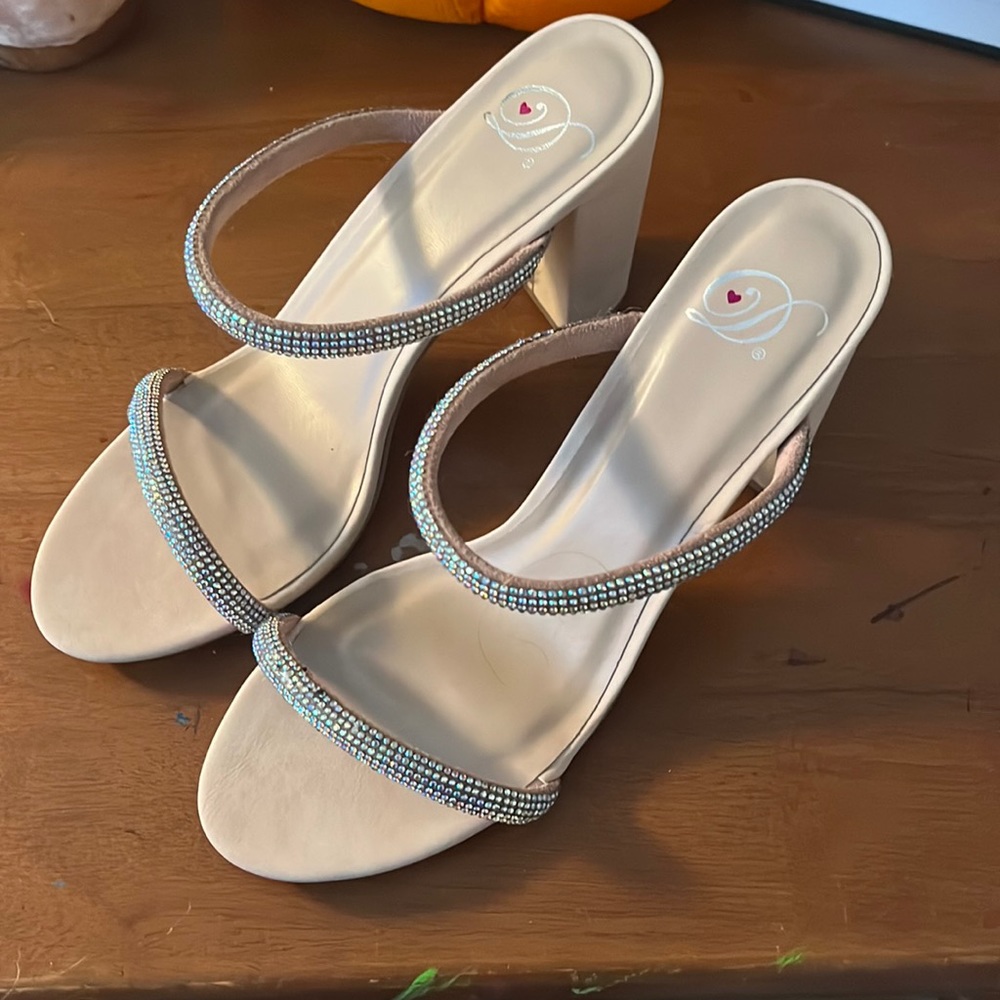 Rack Room women’s 8.5 sized heels